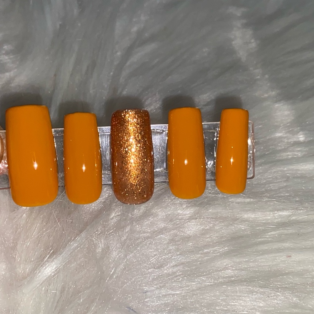 10pcs Medium Square Orange with Orange Glitter Accent Press on Nails